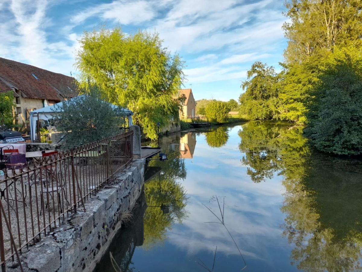 Le Moulin De Gateau Hotel Saint-Pierre-les-Etieux Ngoại thất bức ảnh