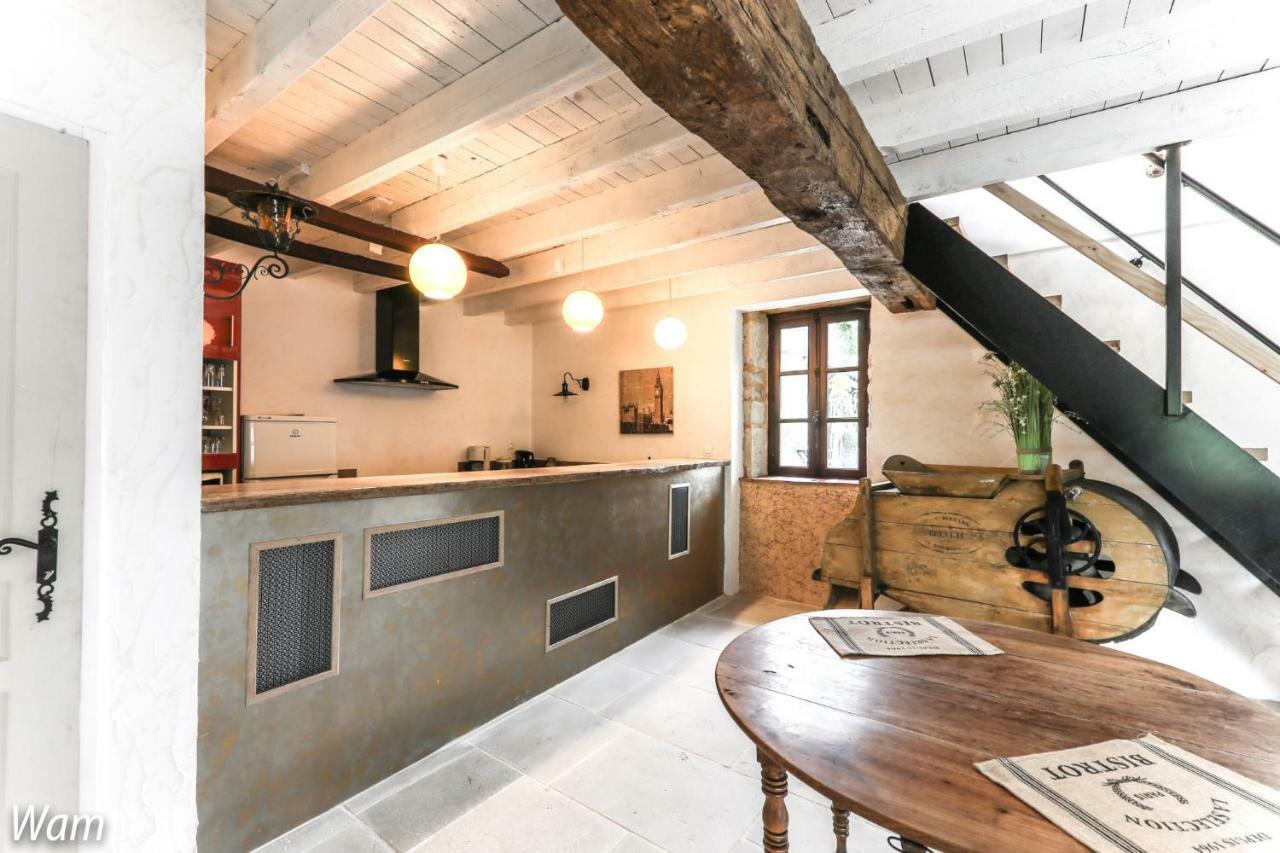 Le Moulin De Gateau Hotel Saint-Pierre-les-Etieux Ngoại thất bức ảnh